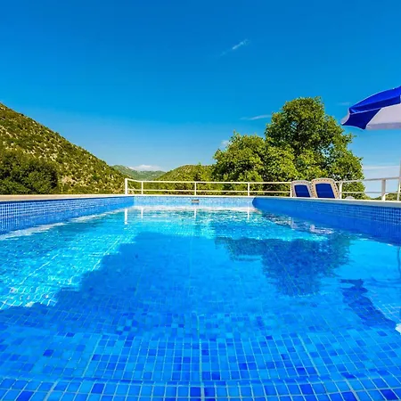 Villa Mount Vista *