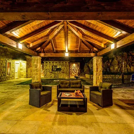 Mount Vista Villa